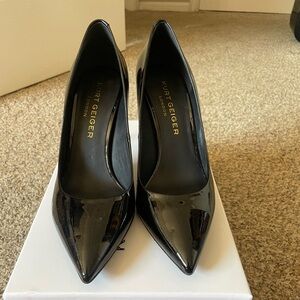 Kurt Geiger Black Patent Leather Pumps Gold Stiletto used with Box